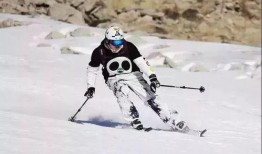 滑雪网红吃瓜视频大全下载,盘点冬季热门娱乐瞬间