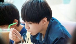 娱乐圈吃瓜王俊凯图片,娱乐圈“瓜王”的趣味日常